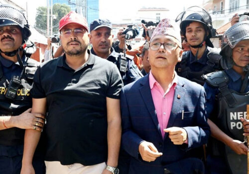 राप्रपाका अध्यक्षसहित तीन जना पक्राउ