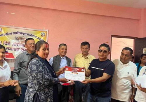 गजुरीका गृहिणी महिलाहरुलाई मौरीपालन तालिम