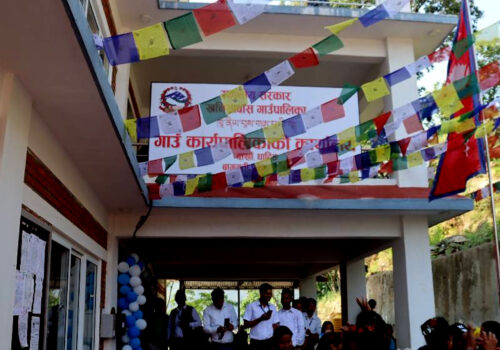 खनियाबास गाउँपालिकाको नवनिर्मित प्रशासकिय भवन उद्घाटन