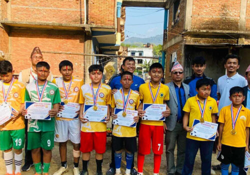 न्यू किबोले अङ्ग्रेजी हस्तलेखन र फुटबल प्रतियोगिता गरेर मनायो गुड फ्राईडे