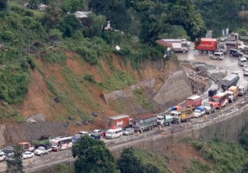 नागढुङ्गा–नौबिसे सडकखण्ड दिउँसोको समयमा साढे ४ घण्टा बन्द हुने