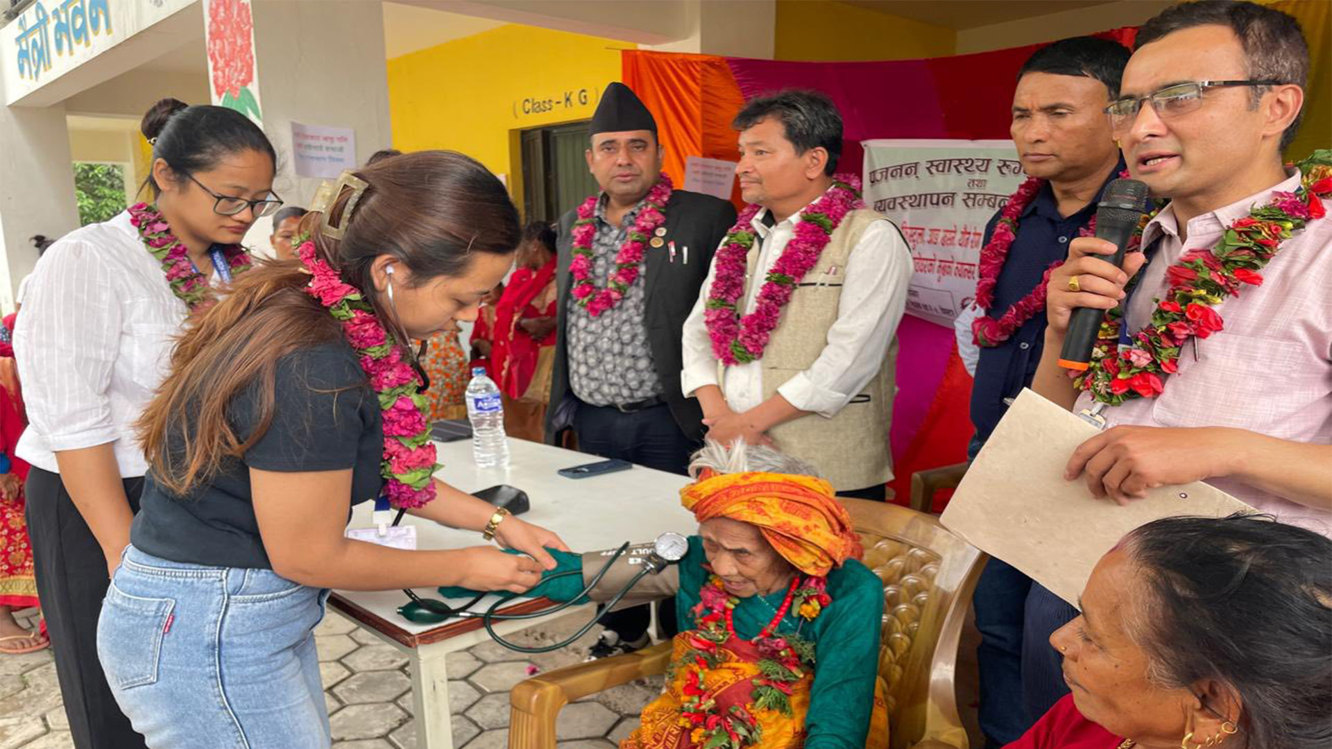 सिद्धलेक गाउँपालिकामा महिलासम्बन्धी प्रजनन स्वास्थ्य शिविर सम्पन्न