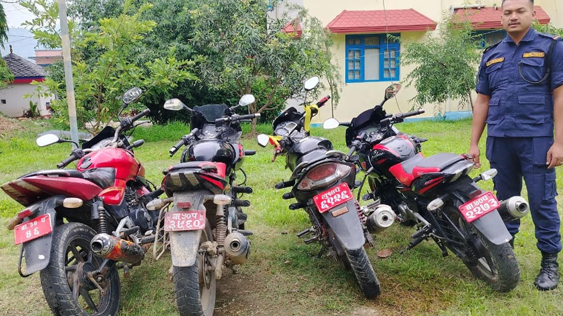 धादिङमा बढी भाडा असुल्ने Pathao तथा InDrive राइडरहरूविरुद्ध कारबाही