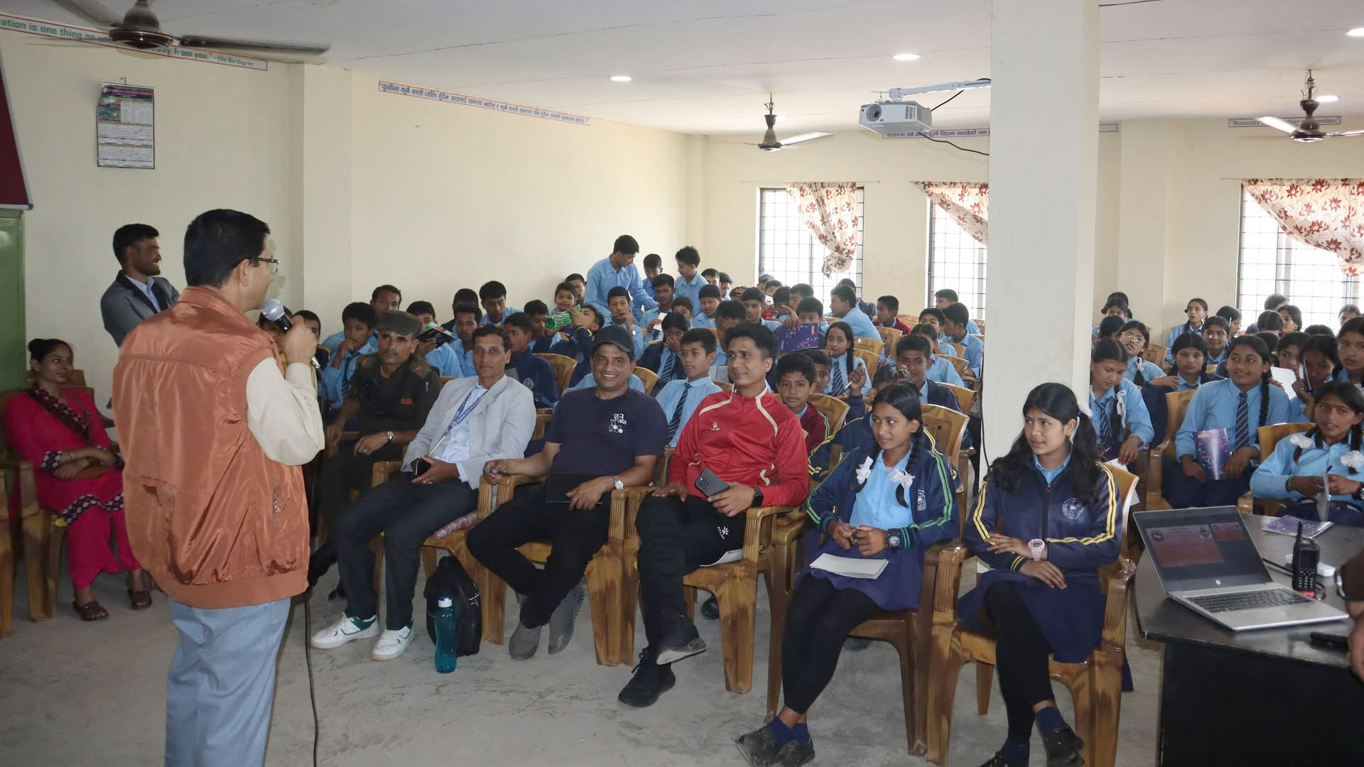 नीलकण्ठ–५ मा विपद व्यवस्थापन सम्बन्धि बिद्यालय अनुशिक्षण कार्यक्रम