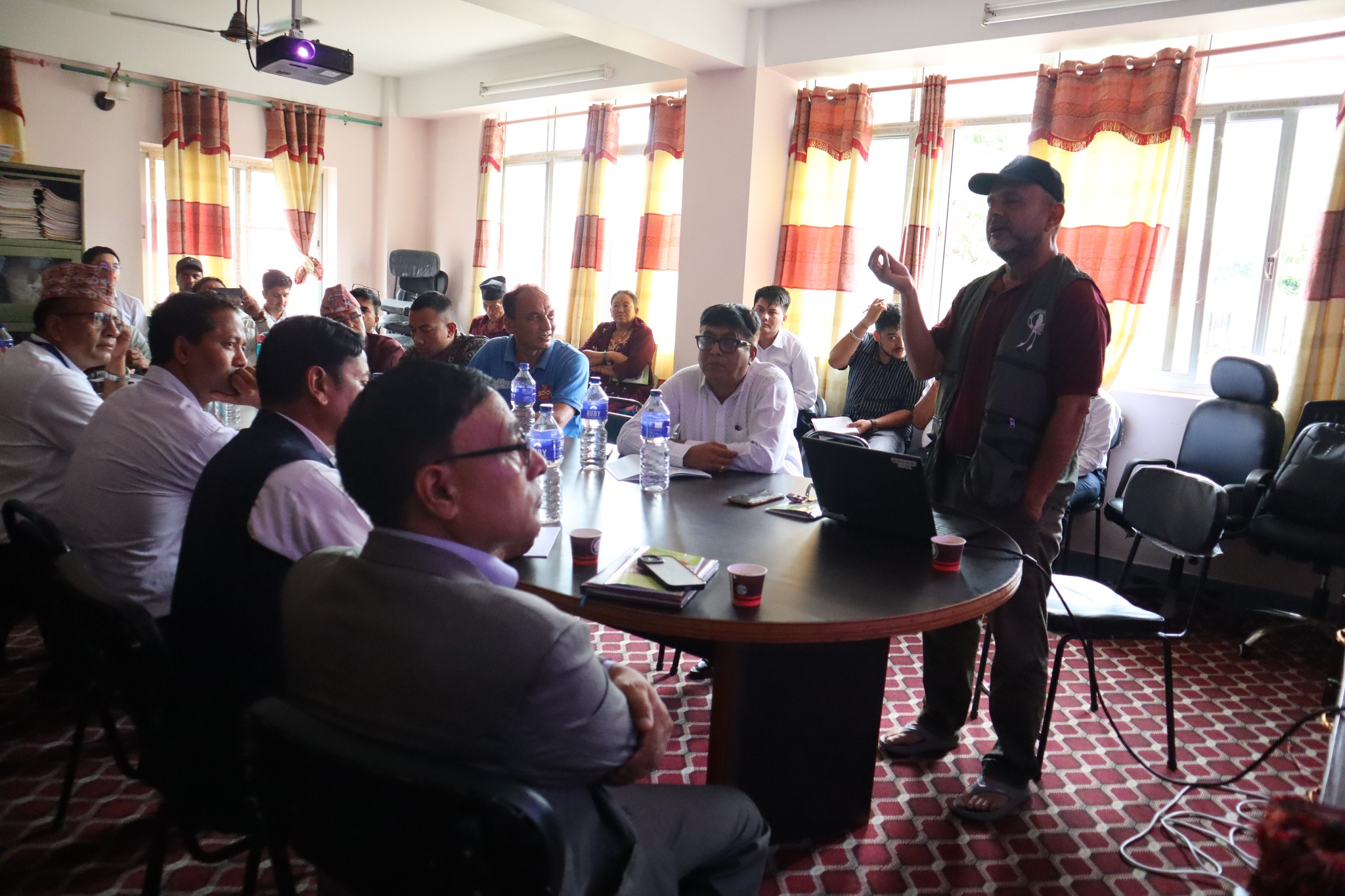 धादिङमा वन क्षेत्र समन्वय समिति बैठक सम्पन्न, उत्कृष्ट वन उपभोक्ता समूह सम्मानित