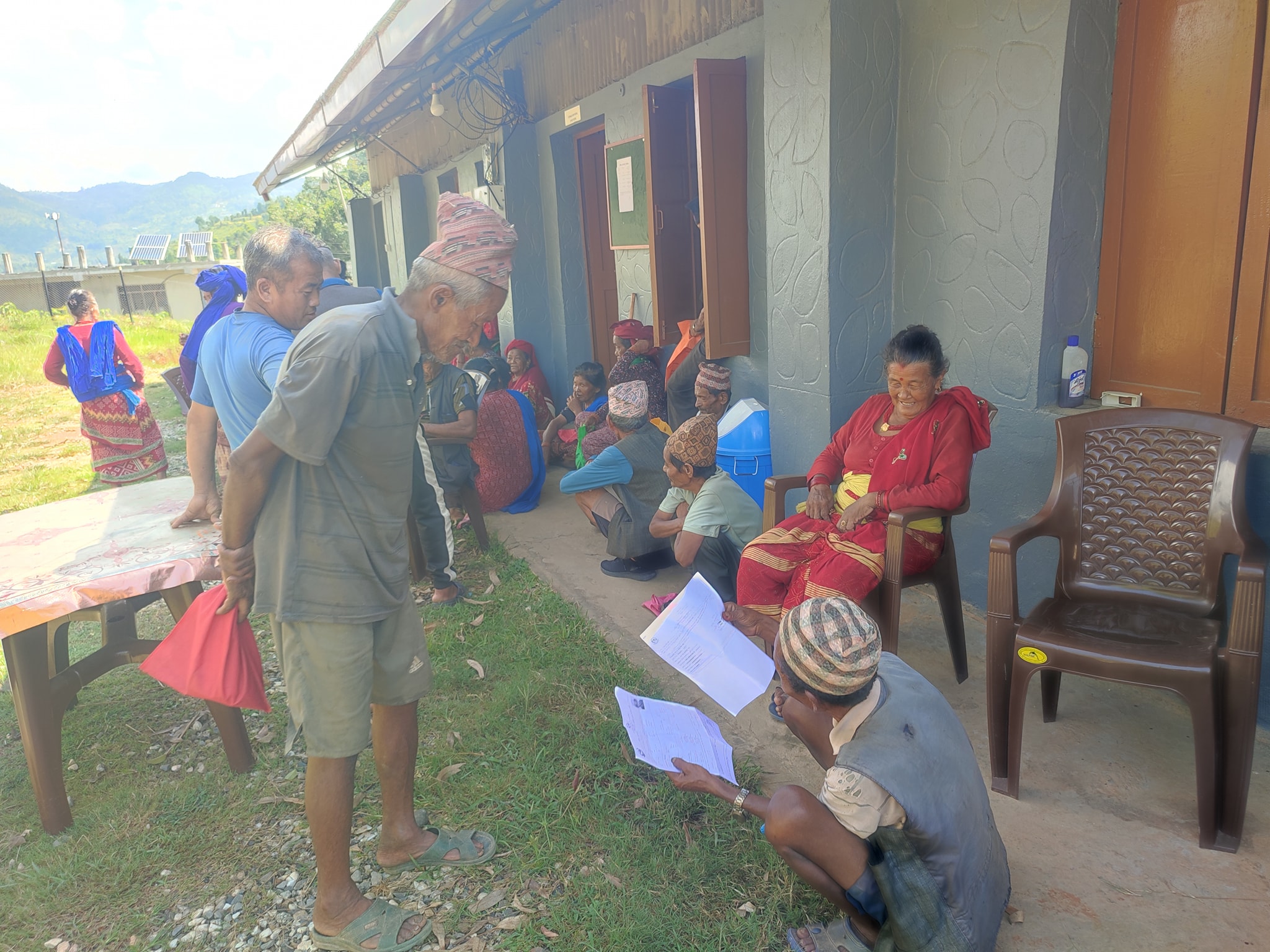 नीलकण्ठ–८ मा टोलटोलमा सामाजिक सुरक्षा भत्ता वितरण