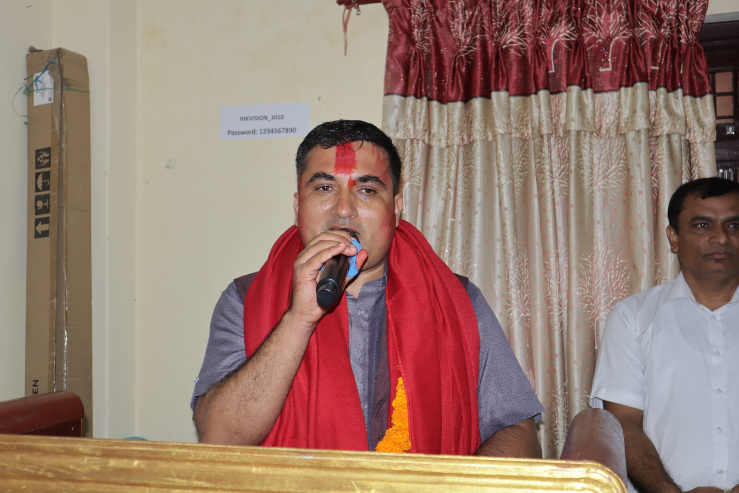 क्याम्पस प्रमुखको पदभार ग्रहण गर्दे डा. अधिकारीले भने, “ मेरो कार्याकालमा उत्कृष्ट क्याम्पस बनाउछु”