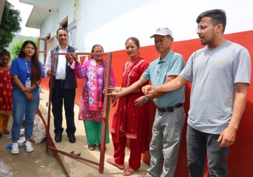 खाल्टेमा गृहिणी महिलाहरूलाई ढाका बुन्ने तान  हस्तान्तरण