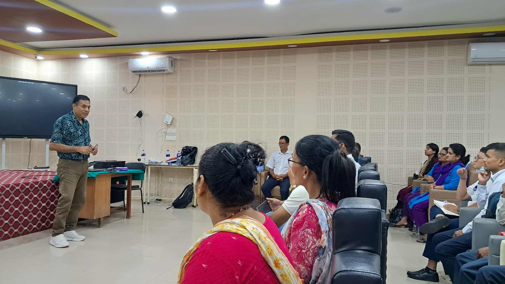 स्वास्थ्य क्षेत्रमा नगरबासीको गुनासो नआउने गरी काम गर्नुः मेयर ढुंगाना