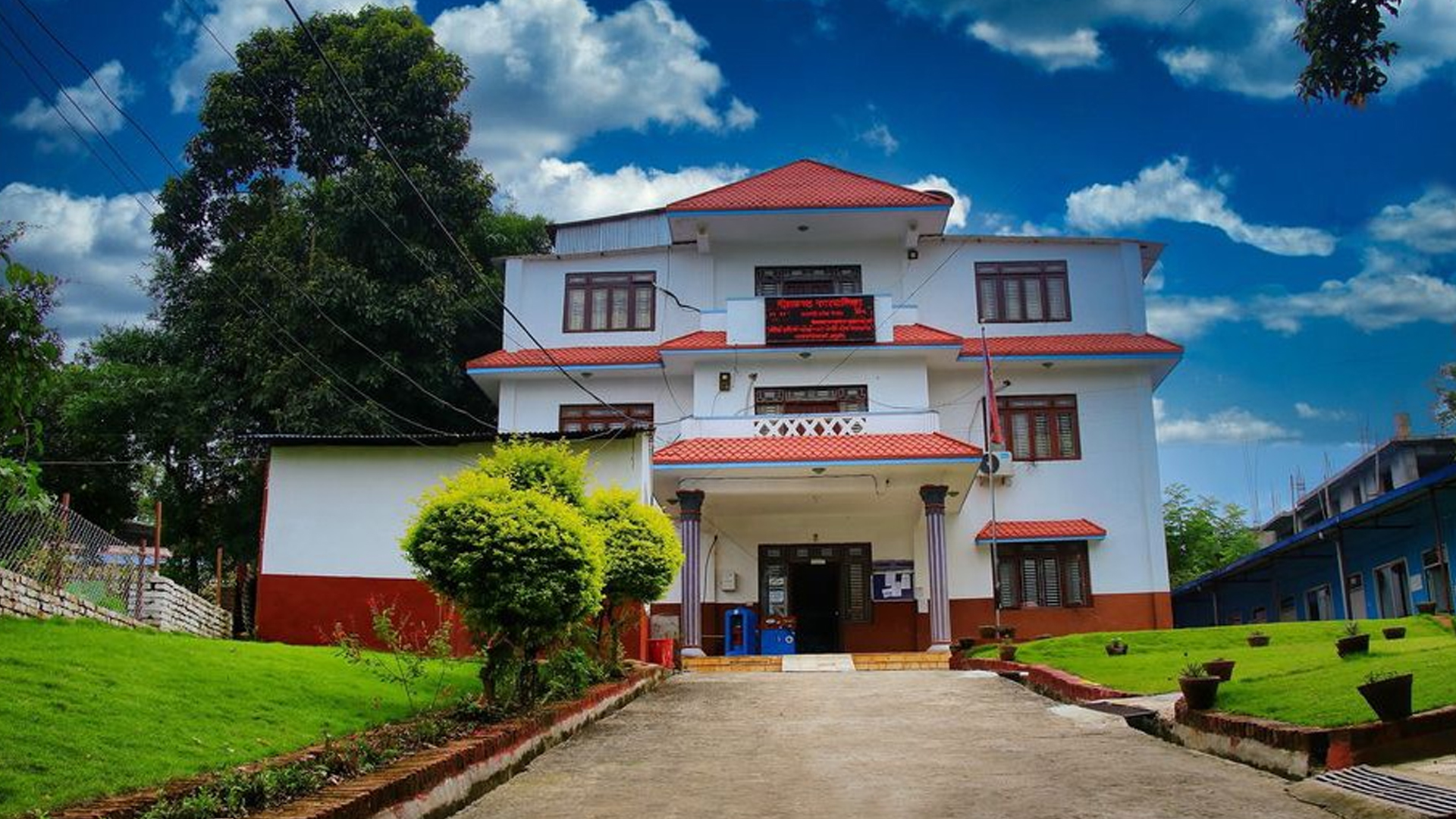 सङ्घीय सरकारले नीलकण्ठ नगरपालिका सहित छ स्थानीय तहलाई सम्मान गर्ने