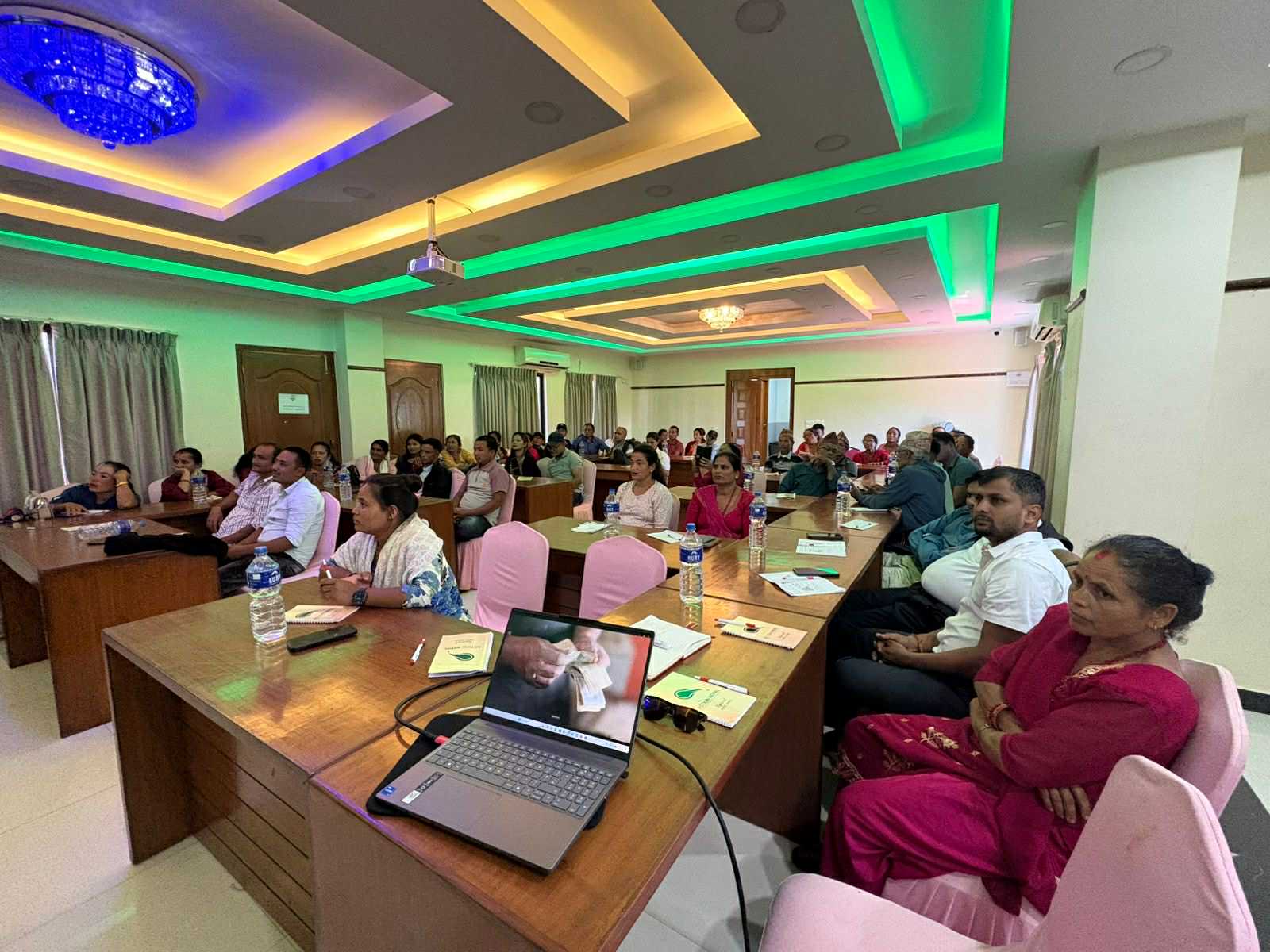 धादिङबेसीमा डिजिटल बैंकिङ तथा वित्तीय साक्षरता तालिम सम्पन्न