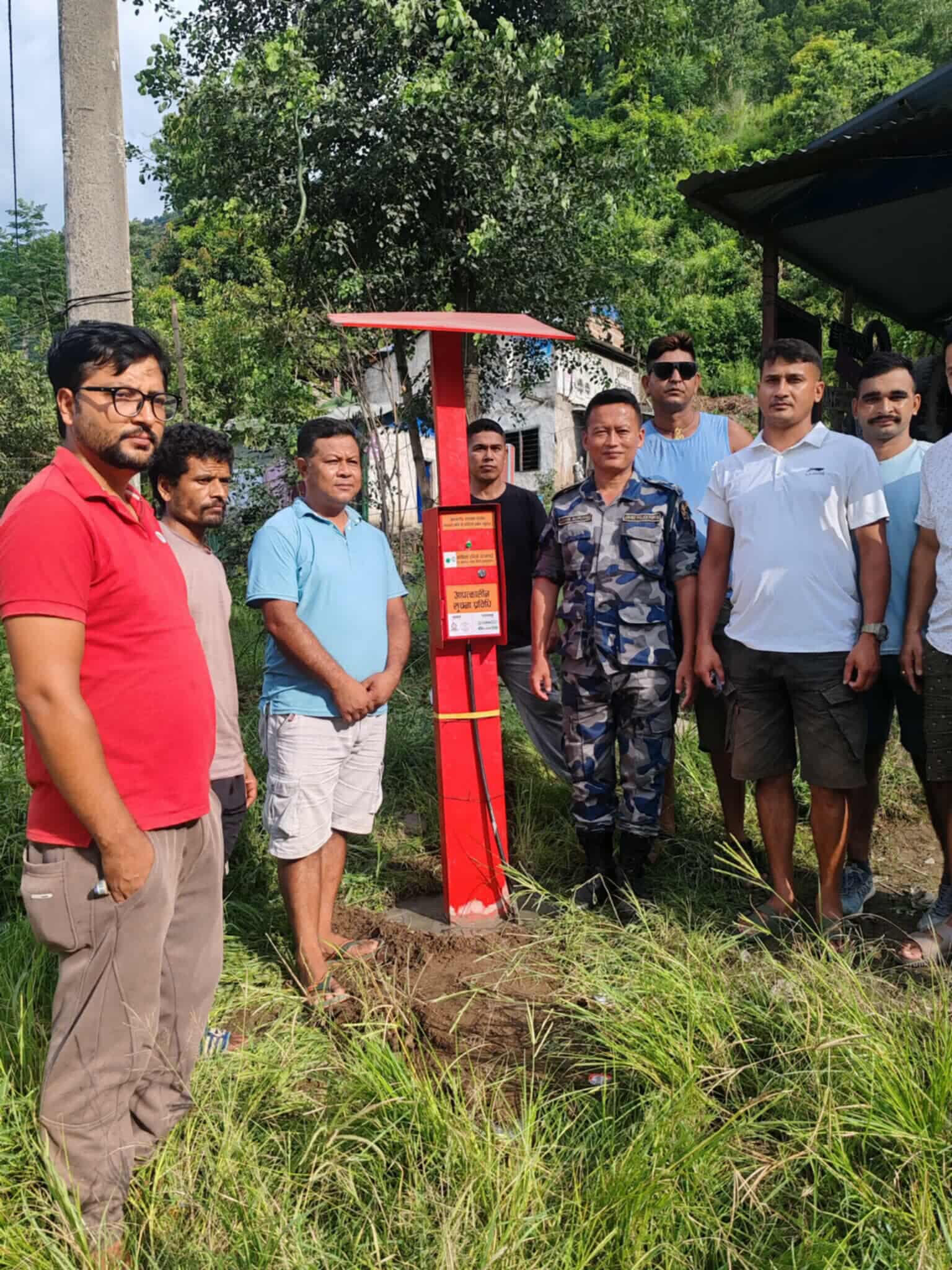 धादिङको चरौँदी  र चितवनको सिमलतालमा विपद्को सूचना दिने उपकरण जडान