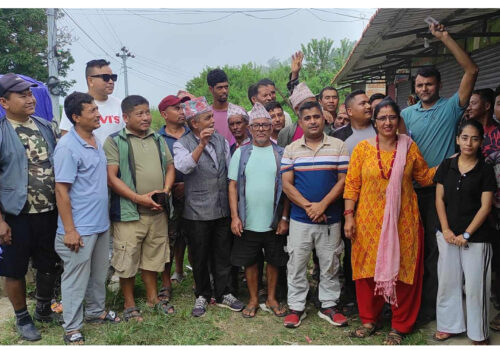 केवलपुरमा सामूहिक राजीनामा, ६९ जनाले एमाले पार्टी छोडे