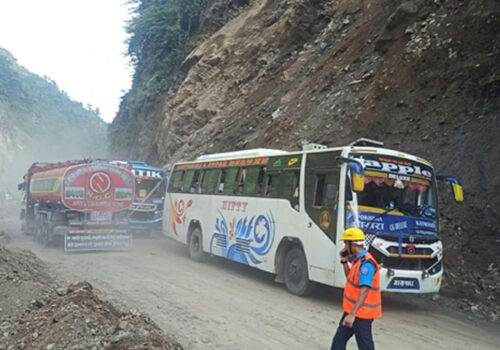 अवरुद्ध पृथ्वीराजमार्ग खुल्यो