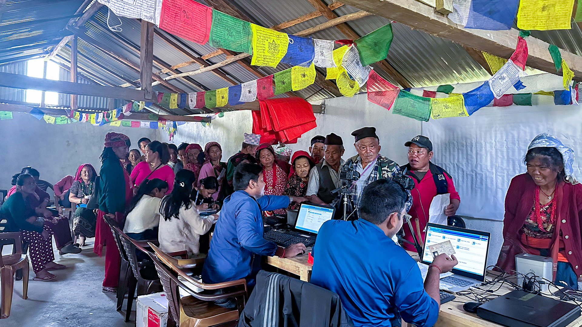 गंगाजमुना गाउँपालिका वडा नम्बर ३ मा ७५७ जनालाई राष्ट्रिय परिचयपत्र वितरण