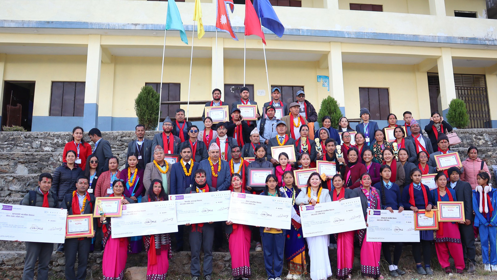 धादिङको नेत्रावतीमा उत्कृष्ट विद्यालय र शिक्षक सम्मानित, बिद्यार्थी पुरस्कृत