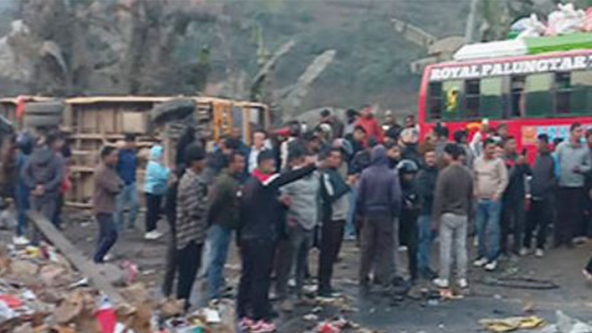 चालिसे दुर्घटना अपडेट : १ को मृत्यु, ५ जनाको उपचार हुँदै ६४ जनाको डिस्चार्ज