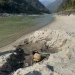 त्रिशूलीमा भेटिएको बसको आज पनि उत्खनन