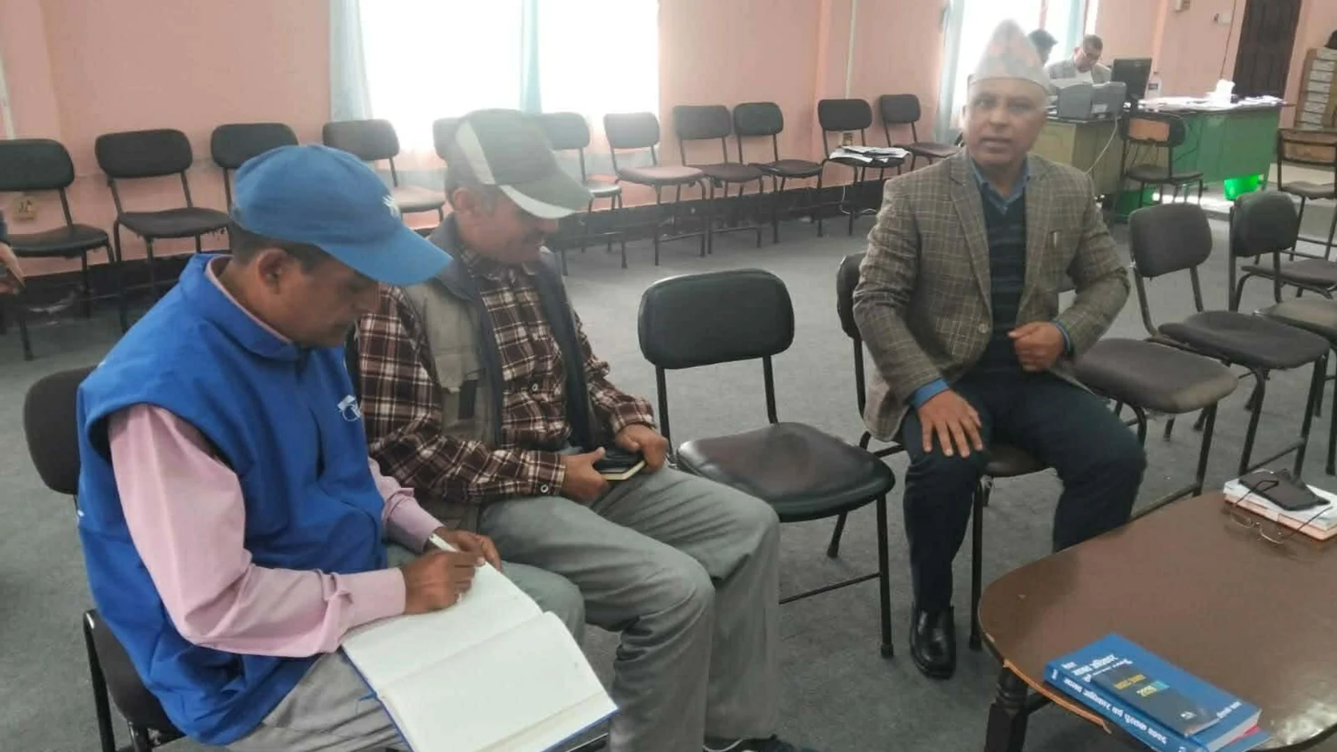 इन्सेकद्वारा धादिङमा निर्वाचन पूर्व अनुगमन : सरोकारवालासँग छलफल