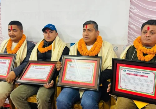 धादिङका चार पत्रकार सम्मानित