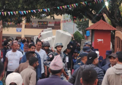 धादिङमा ५८ प्रतिशत मतदान, महिलाको सहभागिता ५७ प्रतिशत