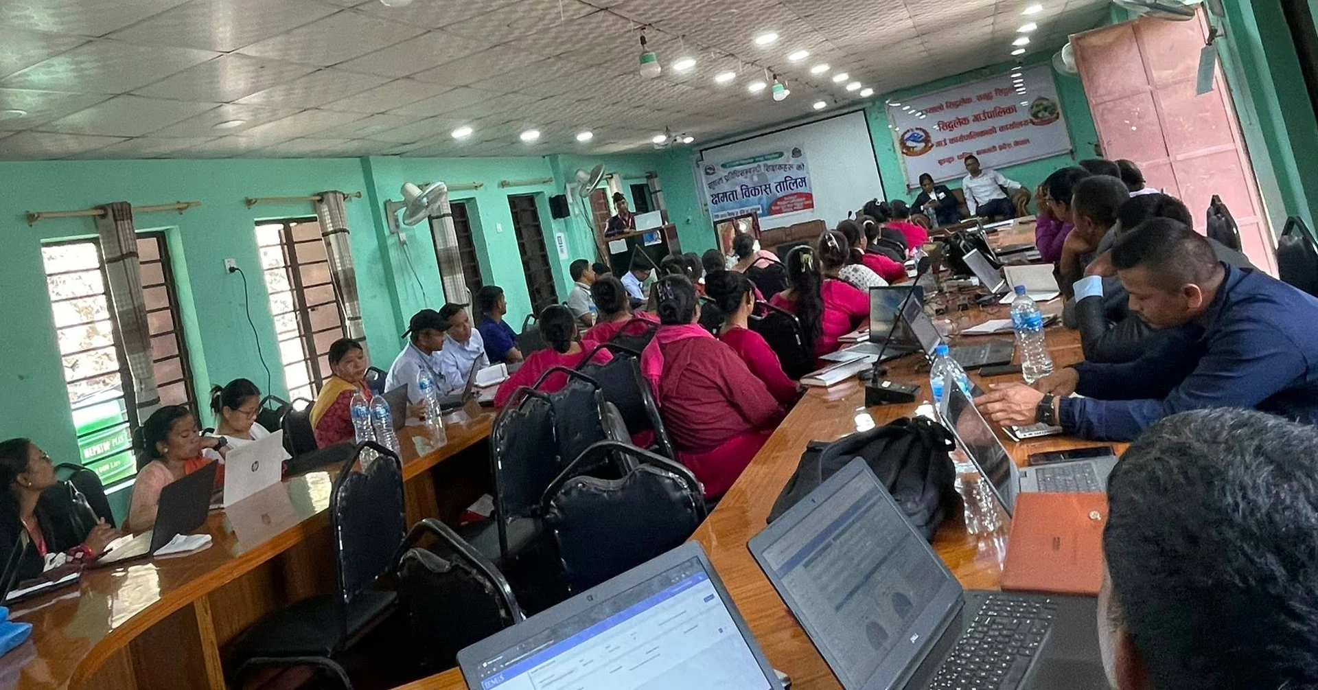 धादिङको सिद्धलेकमा सूचना प्रविधिसम्बन्धी शिक्षकहरूमा क्षमता विकास तालिम, प्रविधिमैत्री तथा गुणस्तरीय शिक्षामा जोड