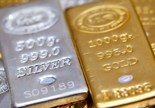 सुनको भाउ ११ सय रुपैयाँले घट्यो, चाँदीको स्थिर