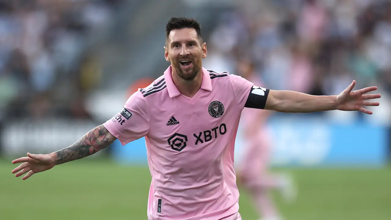 मेस्सीले जिते फिफा बेस्ट अवार्ड