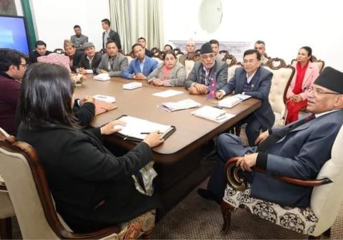 बायुगुठी पिडित र प्रधानमन्त्री दाहालविच भेटवार्ता, समस्या समाधान गर्न पहल गर्ने प्रधानमन्त्रीको प्रतिवद्धता