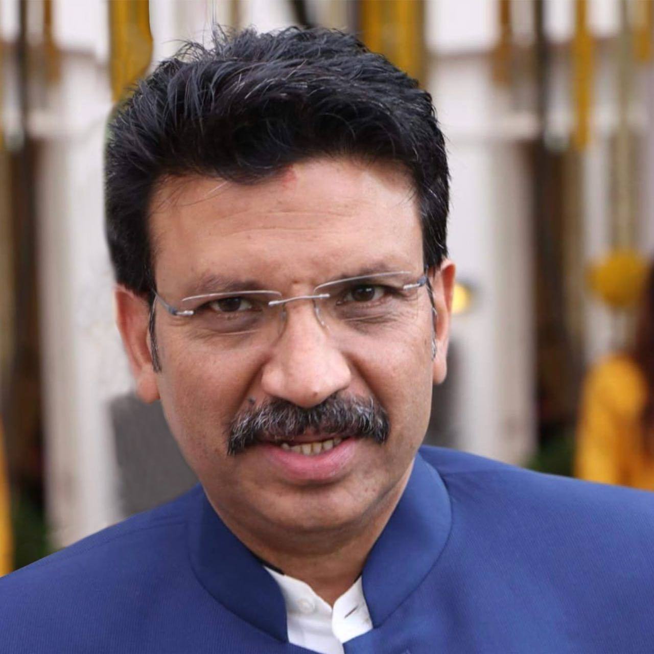 व्यवसायी अरुण चौधरी लैनचौरबाट पक्राउ