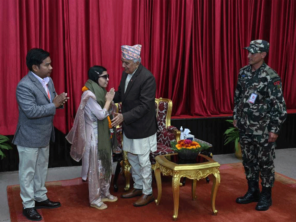 इन्डियन आइडल टप टेनमा पुगेकी मेनुकालाई राष्ट्रपतिद्वारा सम्मान