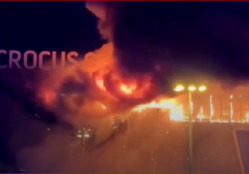 रुसको एक कन्सर्ट हलमा आतंकवादी आक्रमणमा परेर ६० जनाको मृत्यु