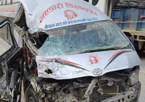 मुग्लिनमा माइक्रोबस दुर्घटना हुँदा ९ जना घाइते