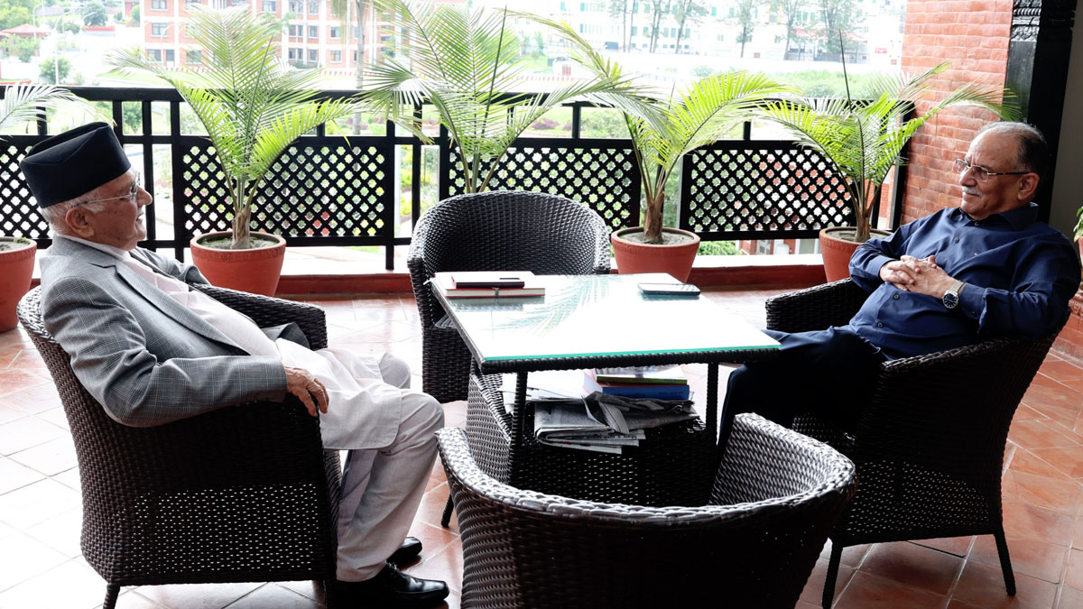 प्रचण्ड र ओलीबीच भेटवार्ता