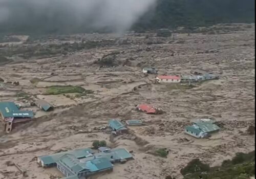 बाढीपछि नाम्चेभन्दा माथिको आवातजावत ठप्प