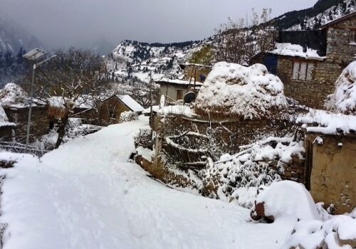 देशका विभिन्न ठाउँमा हिमपात