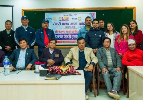 नीलकण्ठ नगरपालिकालाई रोटरी क्लब अफ धादिङद्धारा अग्नि नियन्त्रक सामाग्री हस्तान्तरण