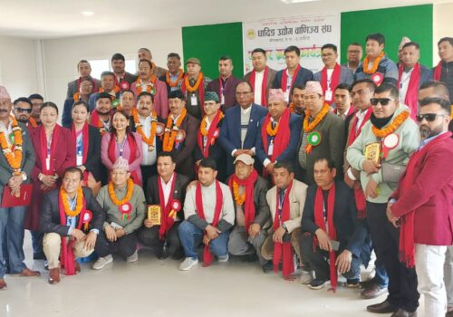 धादिङ उद्योग वाणिज्य संघको कार्यसमितिले गरे पदभार ग्रहण