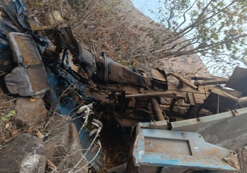 धादिङको गुप्तेश्वरी मन्दिरमा ट्याङकर दुर्घटना: २ जनाको मृत्यु, २ जना घाइते