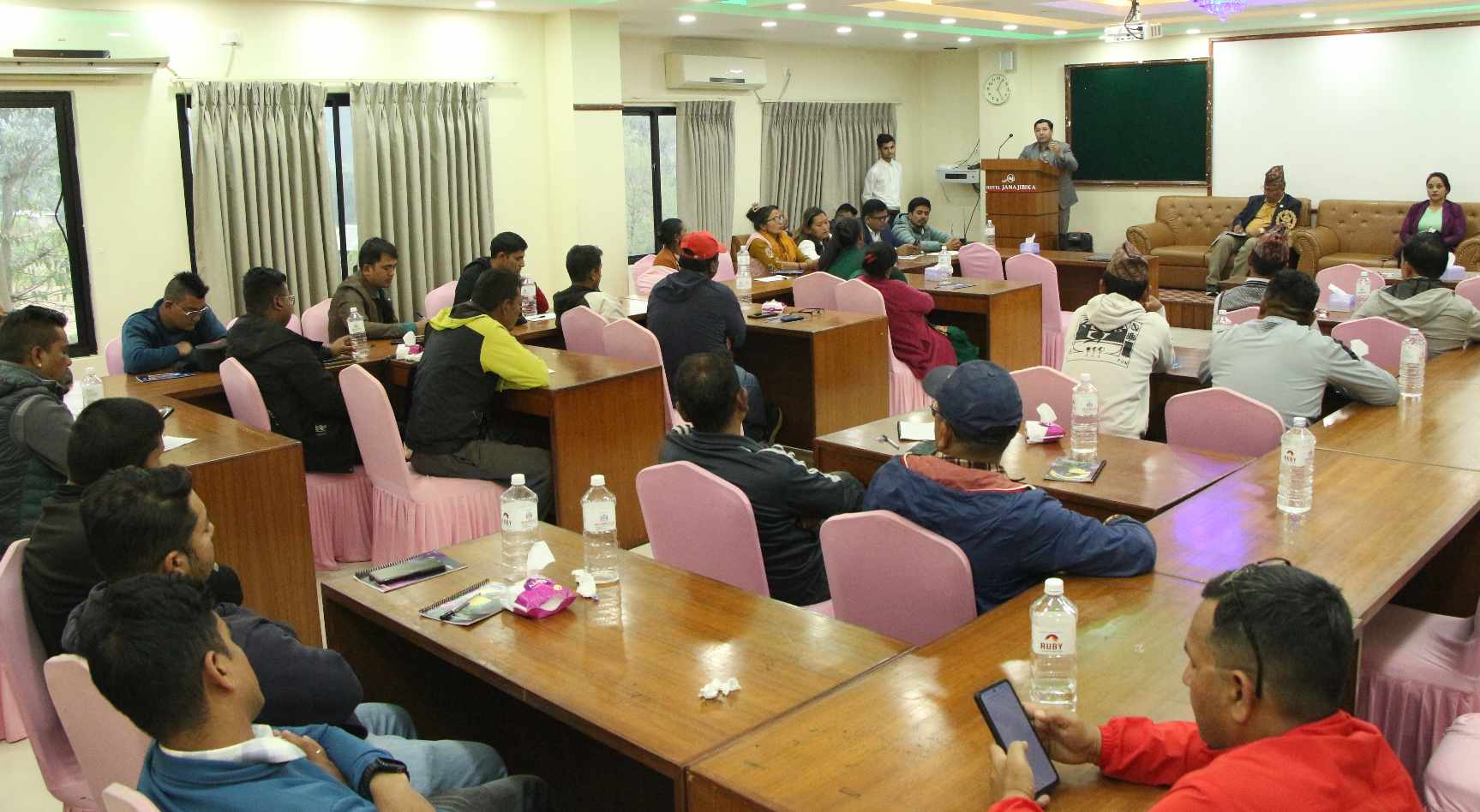 धादिङमा पर्यटनलाई व्यवस्थित गर्न सरोकारवालाहरुबीच अन्तरक्रिया