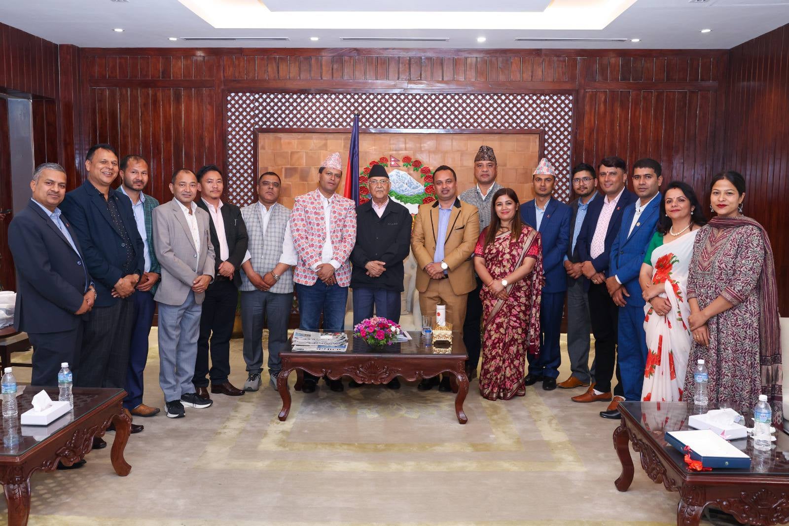 प्रधानमन्त्री ओलीले दिए प्रेस चौतारी नेपालको नयाँ नेतृत्वलाई बधाई