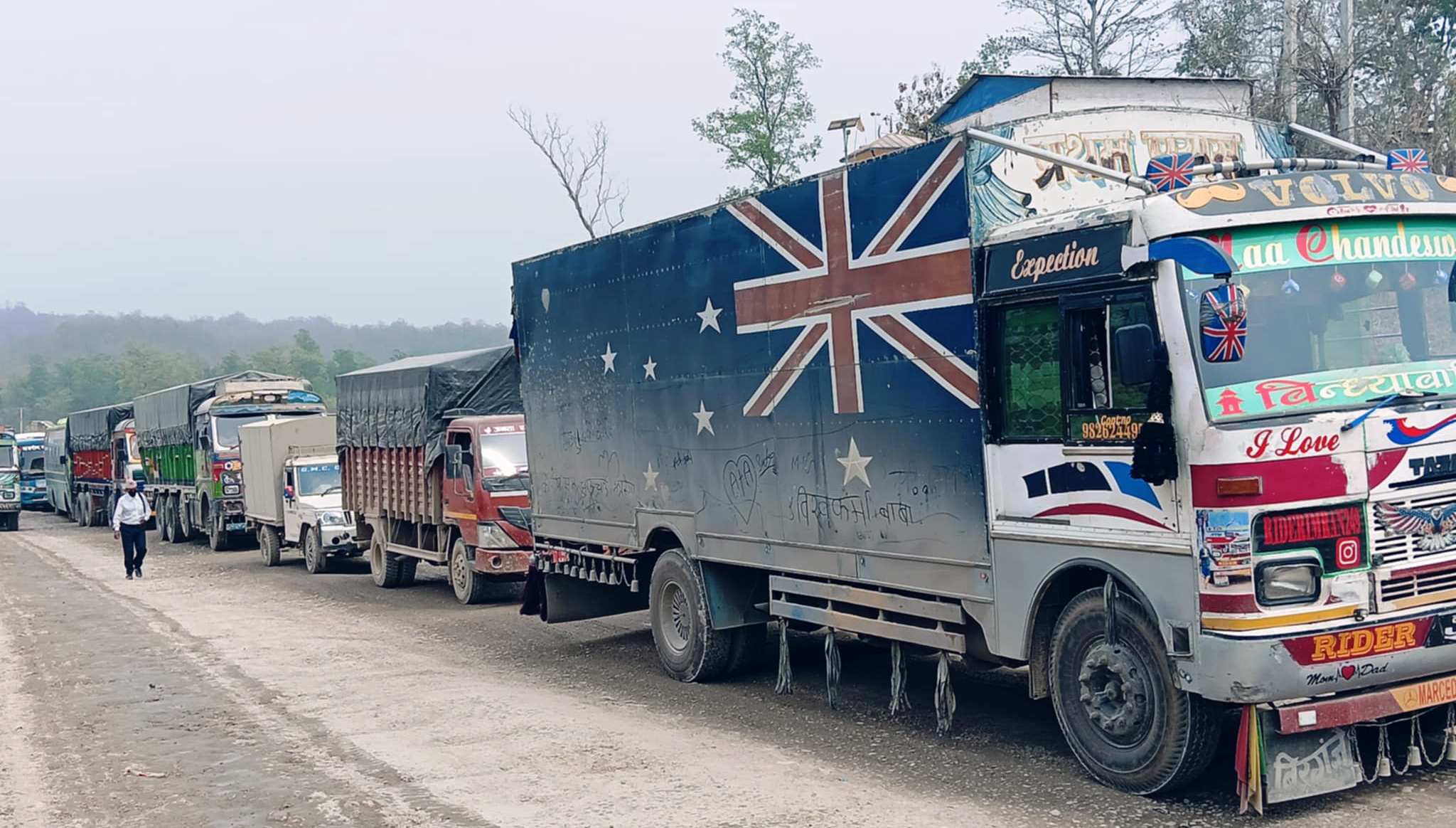 दाउन्नेमा दिनमा ५ रातमा ६ घण्टा बाटो बन्द गरि सडक विस्तार गरिने