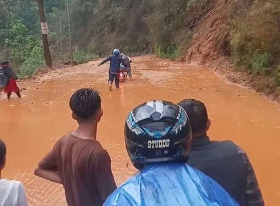 पहिरोले अवरुद्ध अरनिको राजमार्ग सुचारु