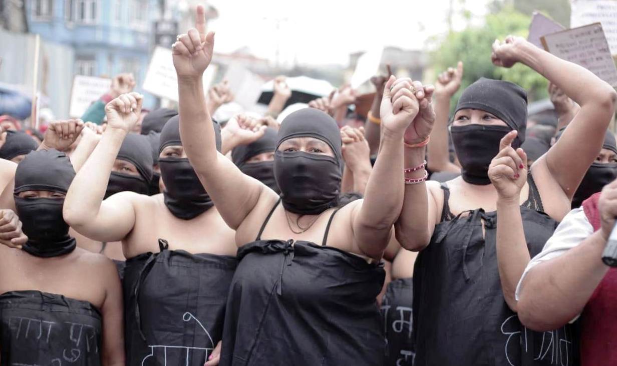 सहकारी पीडितहरुको माइतिघरमा अर्धनग्न प्रदर्शन