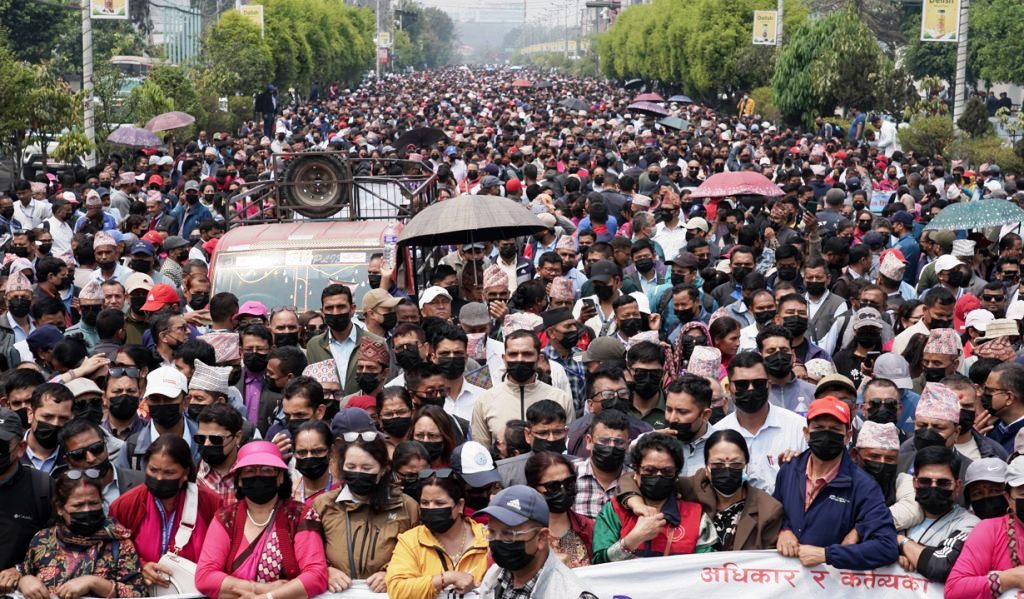 सरकारले शिक्षकलाई फेरि वार्तामा बोलायो