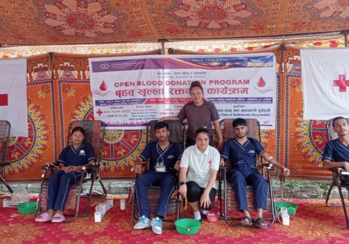 लायन्स क्लब अफ काठमाडौं सूर्यमुखीको रक्तदानमा ११९ जनाले गरे रक्तदान 