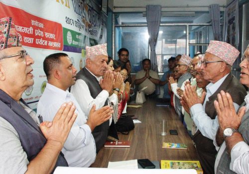 धादिङमा आदिकवि भानुभक्त आचार्यको २१२औं जन्मजयन्ती मनाइयो