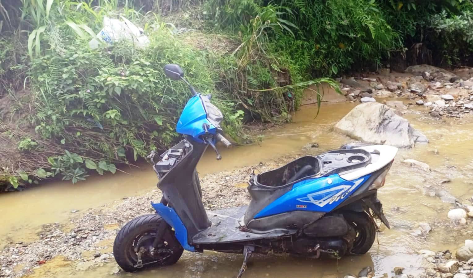 धादिङमा वेवारिसे अवस्थामा स्कुटर फेला