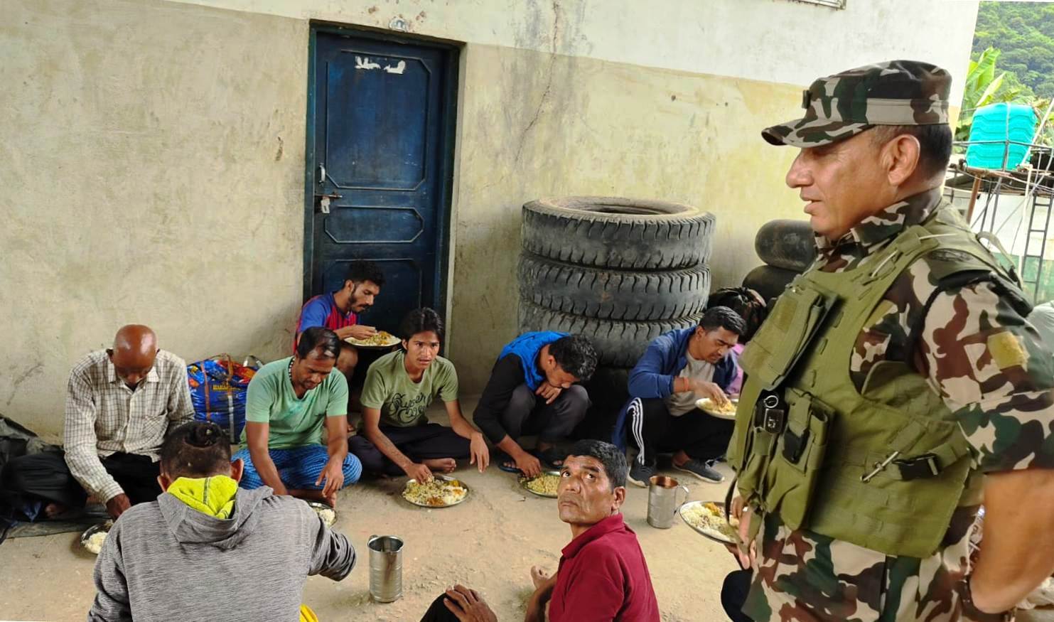 देशका विभिन्न कारागारबाट फरार ४७ जना कैदी धादिङबाट पक्राउ