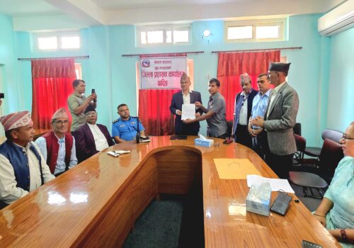 भूमि र श्रमिक अधिकारका मागसहित प्रजिअमार्फत प्रधानमन्त्रीलाई ज्ञापनपत्र